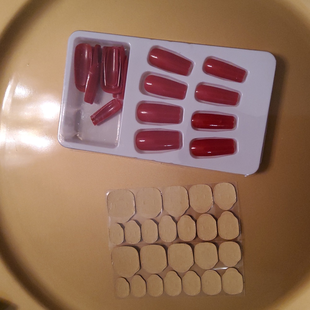 Ruby Red False Nails - Picture 3 of 3